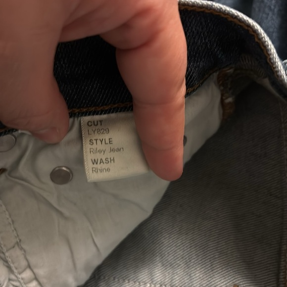 NWT Reformation Riley Frayed Denim Jeans- Size 24 in Rhine - Picture 4 of 10